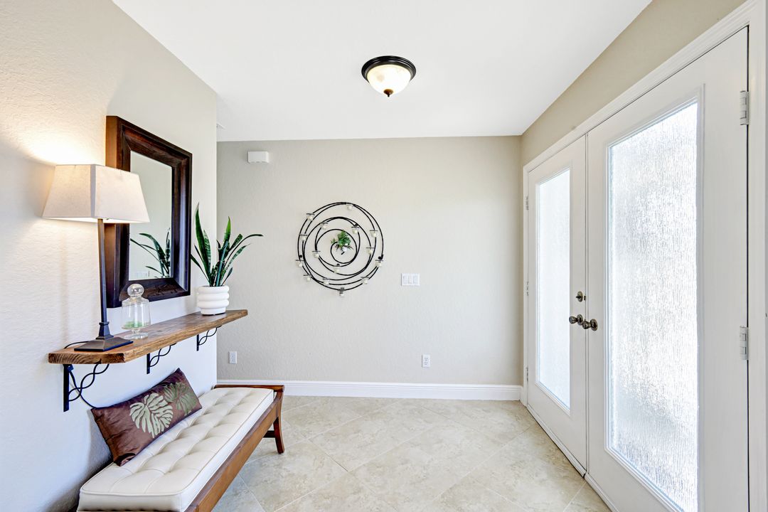 39 Mentor Dr, Naples, FL 34110