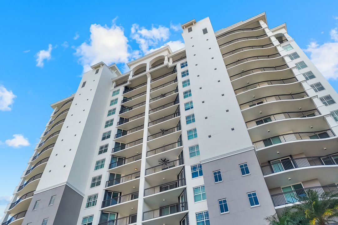 455 Cove Tower Dr #902, Naples, FL 34110