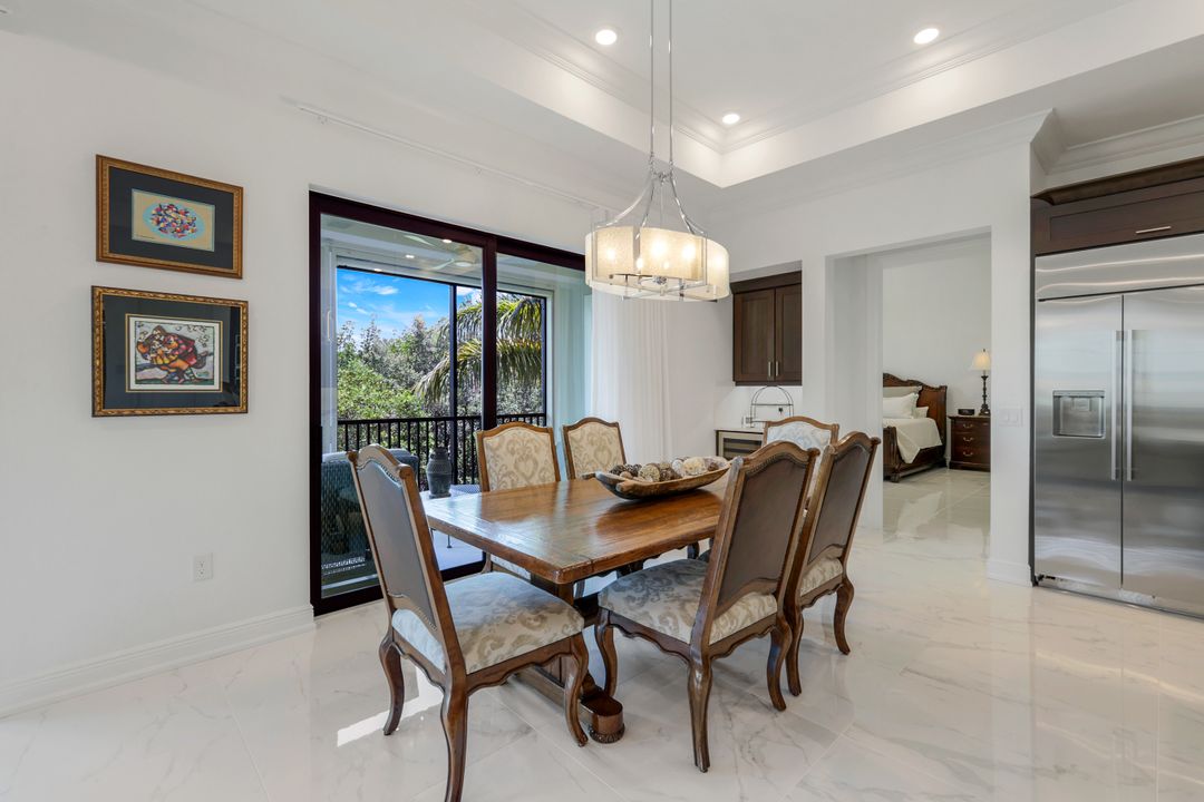 2488 Breakwater Wy #13-201, Naples, FL 34112