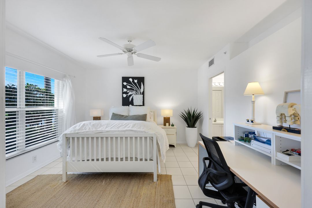 5045 Cedar Springs Dr #101, Naples, FL 34110