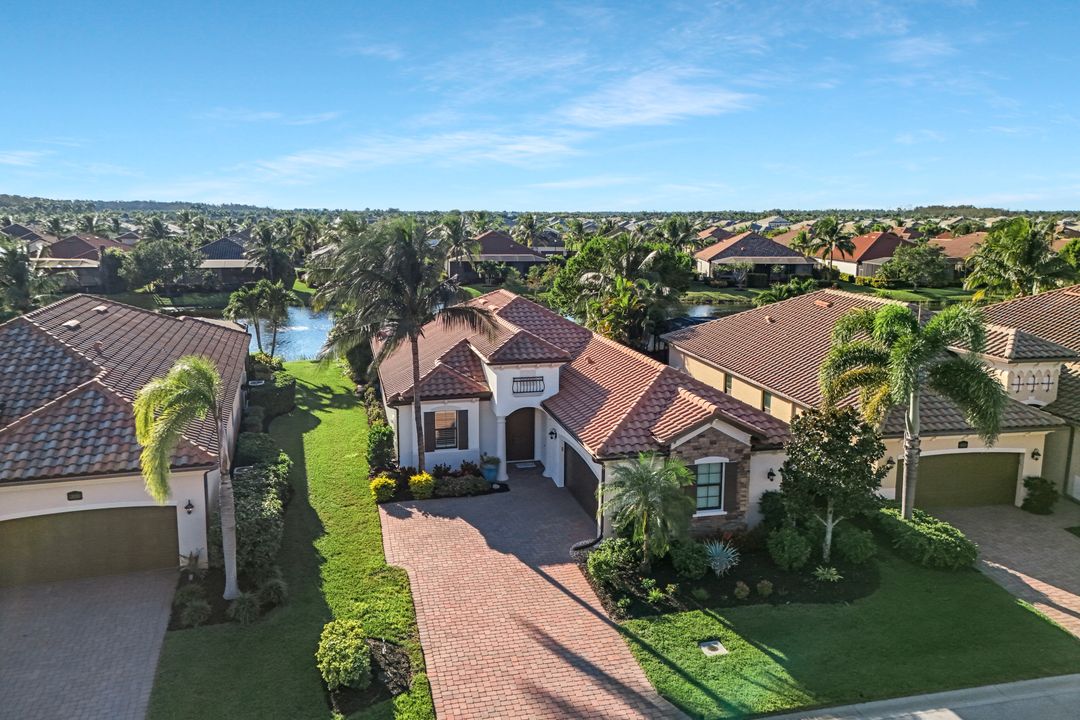 28126 Edenderry Ct, Bonita Springs, FL 34135