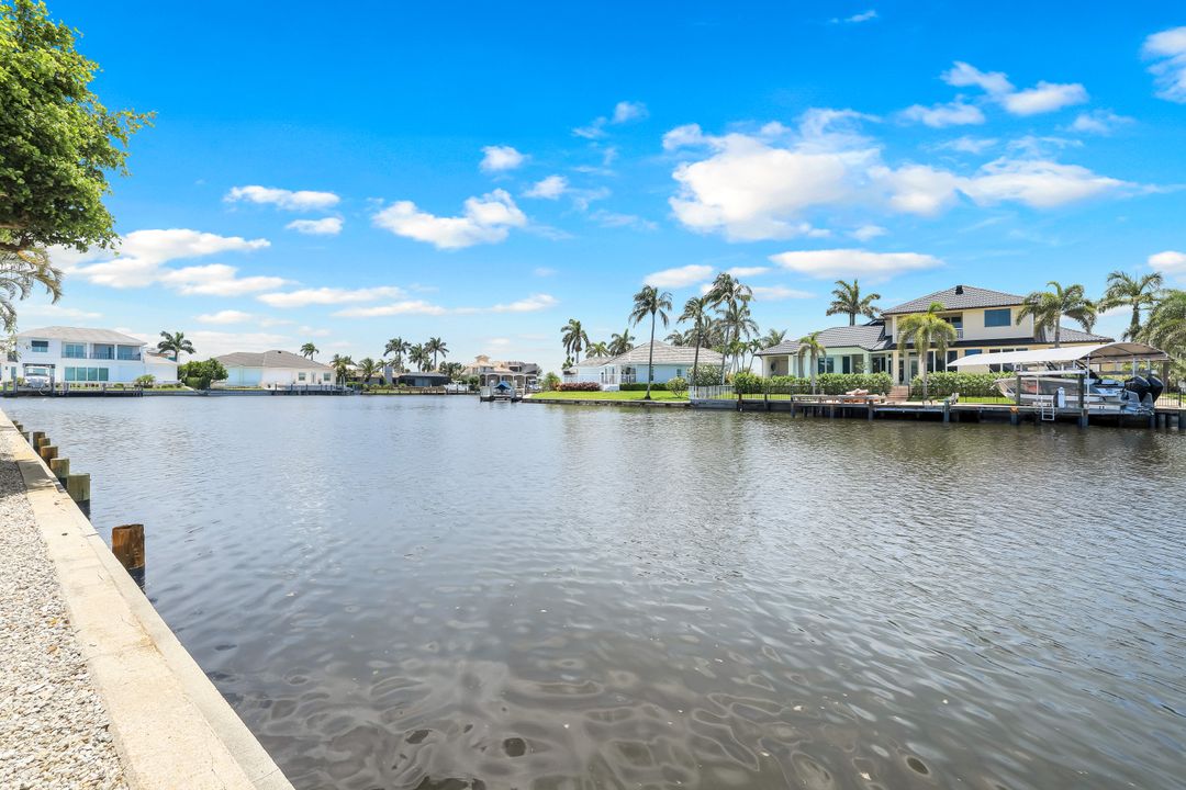 1895 Woodbine Ct, Marco Island, FL 34145