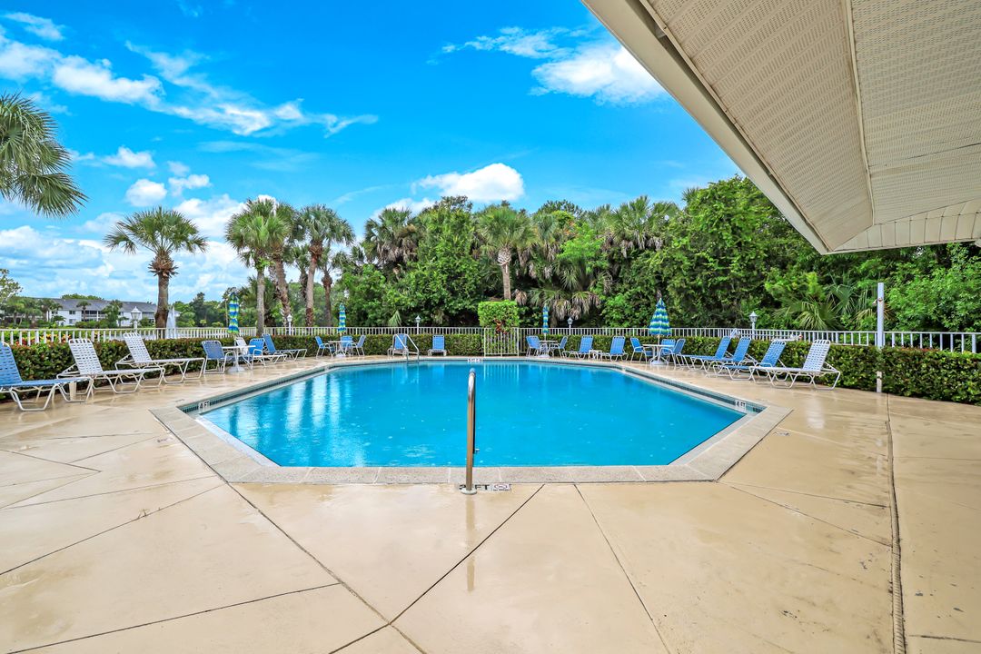 249 Gabriel Cir #2, Naples, FL 34104