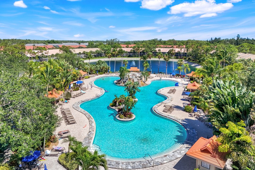 2365 Hidden Lake Dr #9, Naples, FL 34112