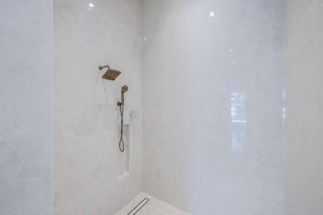 685 Cameo Ct, Marco Island, FL 34145