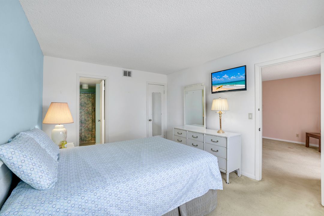 4338 27th Ct SW #104, Naples, FL 34116