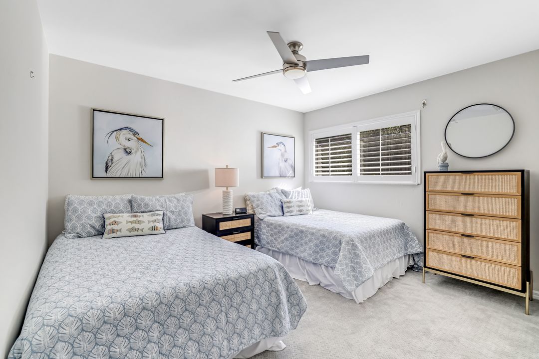 8828 Ventura Way, Naples, FL 34109