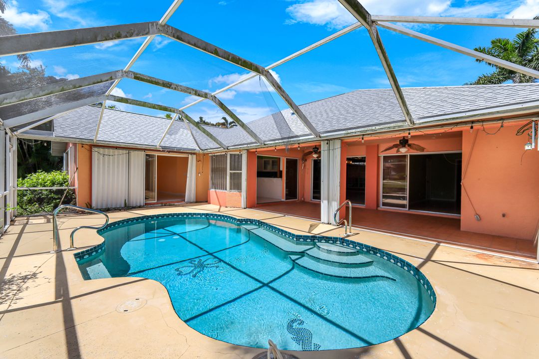 2143 SE 5th Ave, Cape Coral, FL 33990