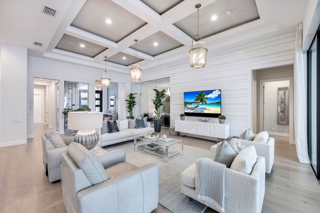 10461 Trevi Isle Wy, Miromar Lakes, FL 33913