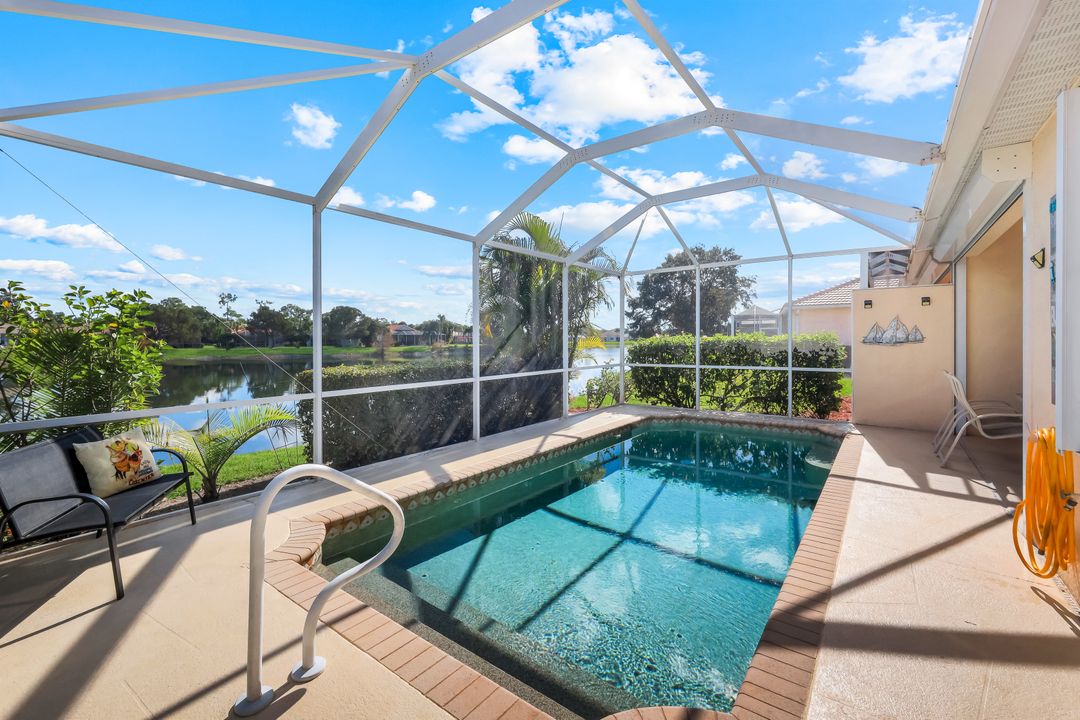 7755 Berkshire Pines Dr, Naples, FL 34104