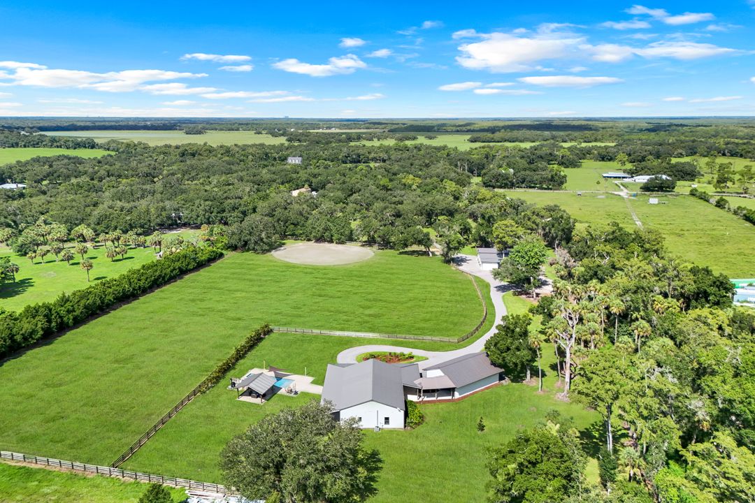 19080 Parkinson Rd, Alva, FL 33920