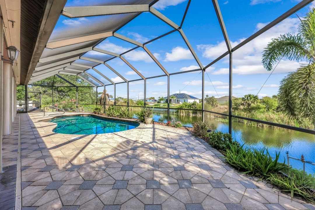 907 NW 18th St, Cape Coral, FL 33993