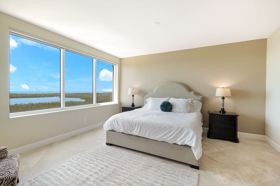 265 Indies Way #904, Naples, FL 34110