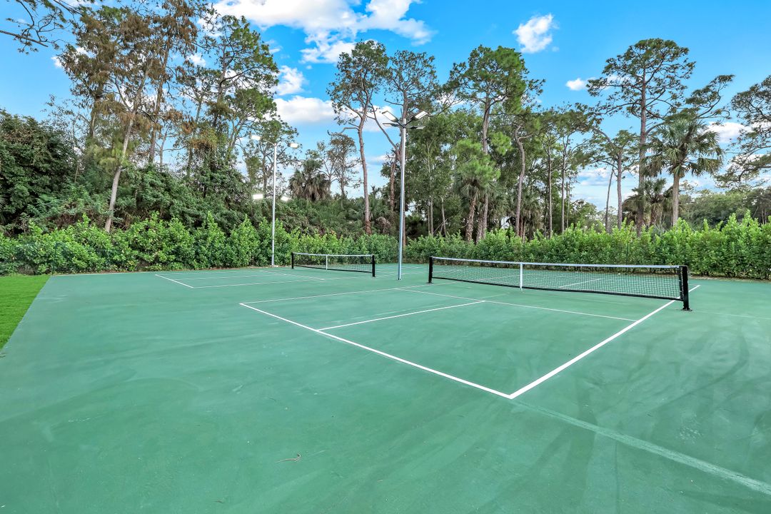 6641 Golden Gate Pkwy, Naples, FL 34105