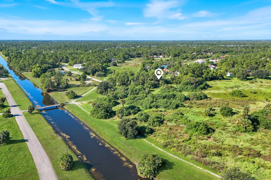 647 Parkdale Blvd, Lehigh Acres, FL 33974