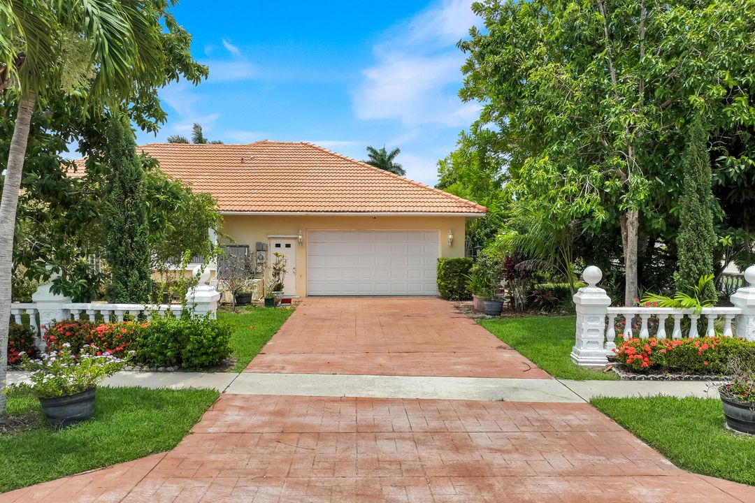 1942 San Marco Rd, Marco Island, FL 34145