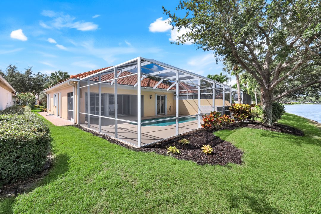 3759 Whidbey Way, Naples, FL 34119