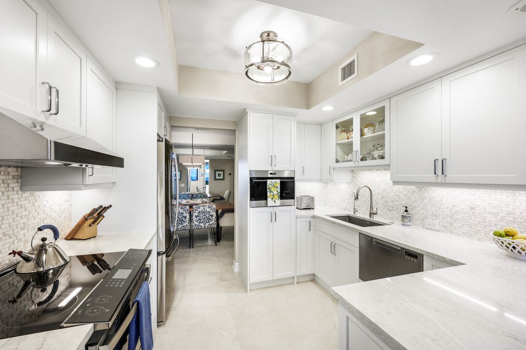 7225 Pelican Bay Blvd #604, Naples, FL 34108
