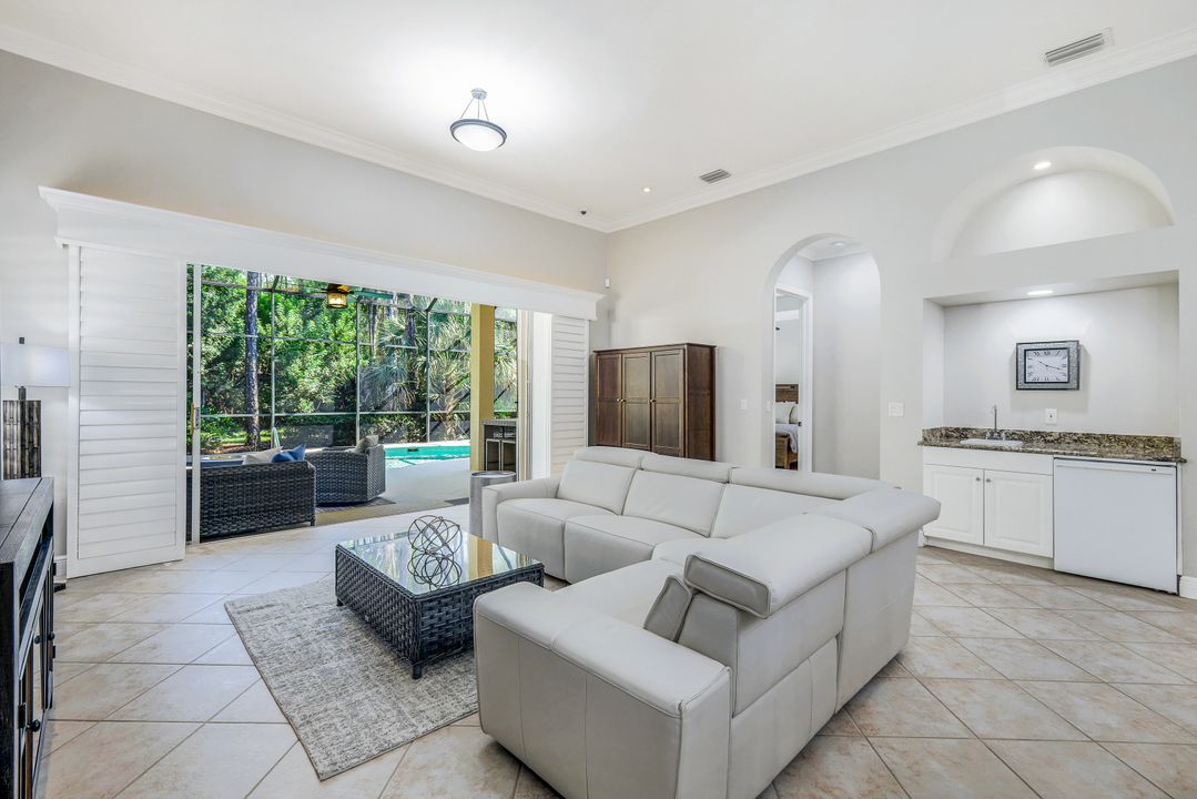 6075 Shallows Way, Naples, FL 34109