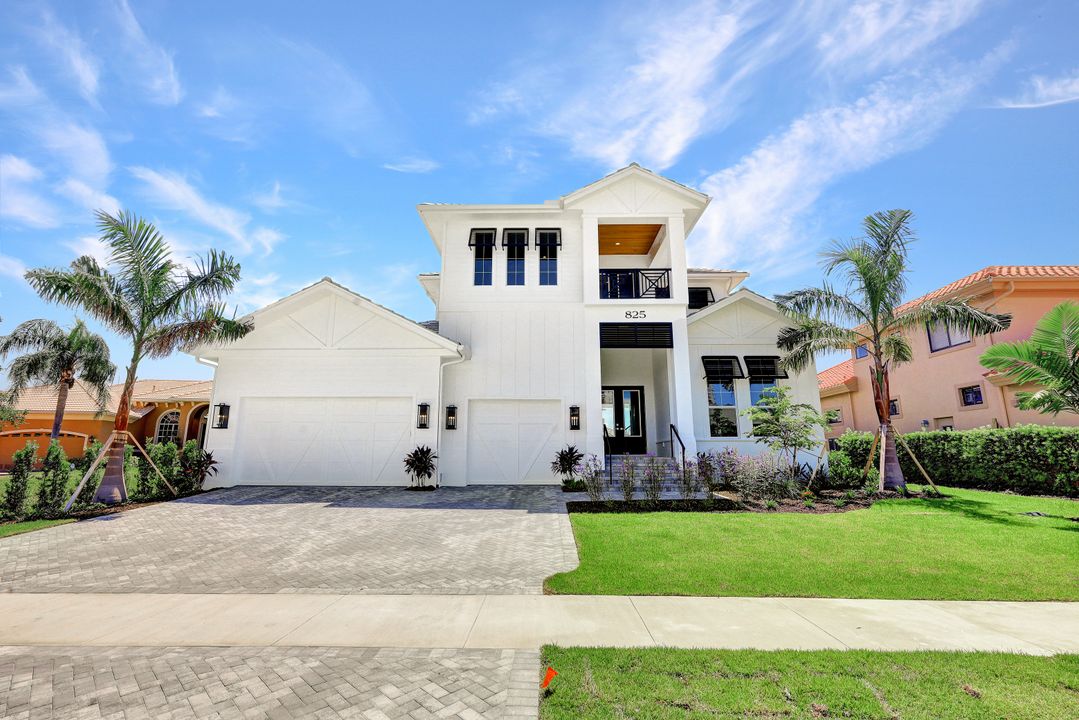 825 Swan Dr, Marco Island, FL 34145