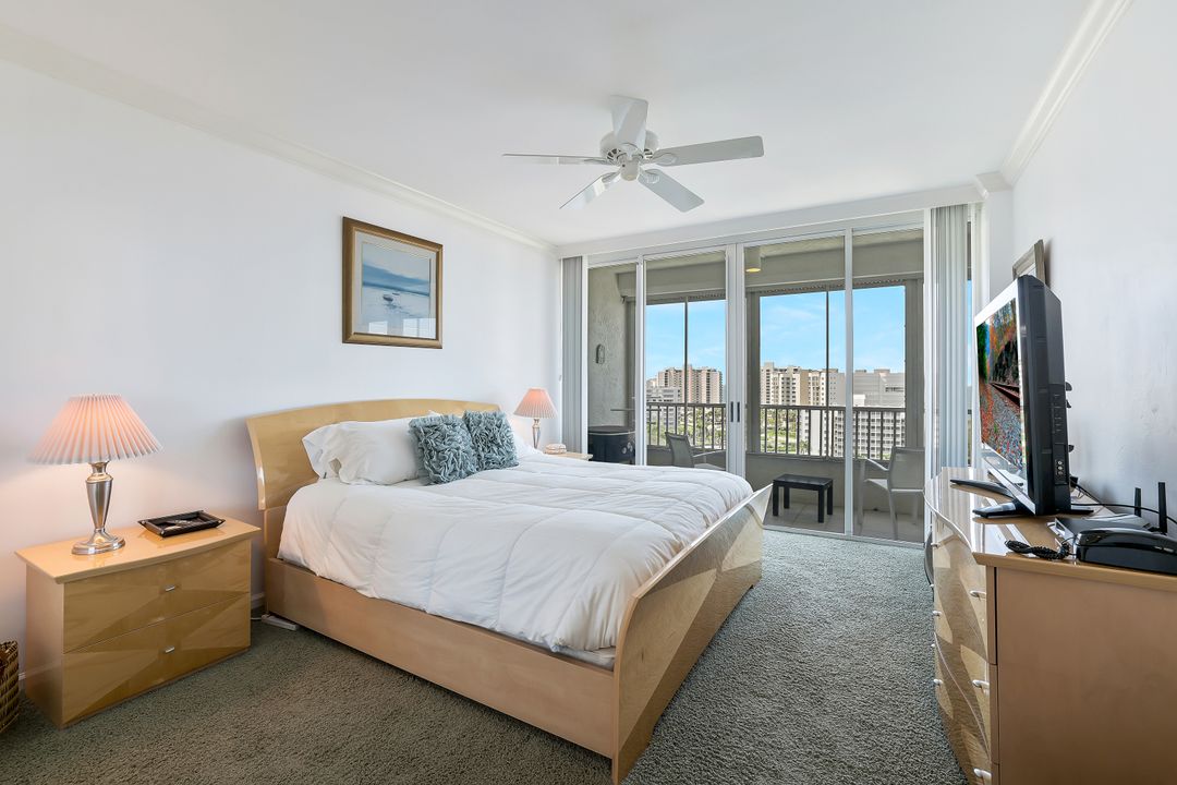 25 Bluebill Ave #1103, Naples, FL 34108