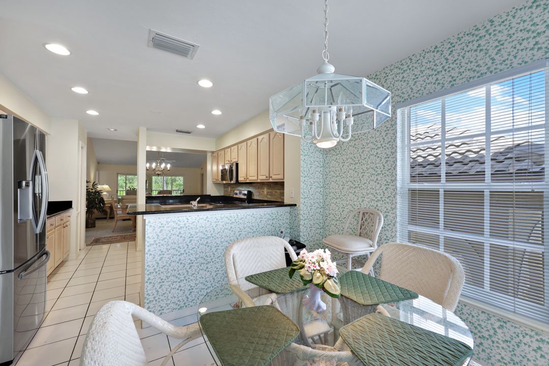 242 Via Perignon, Naples, FL 34119