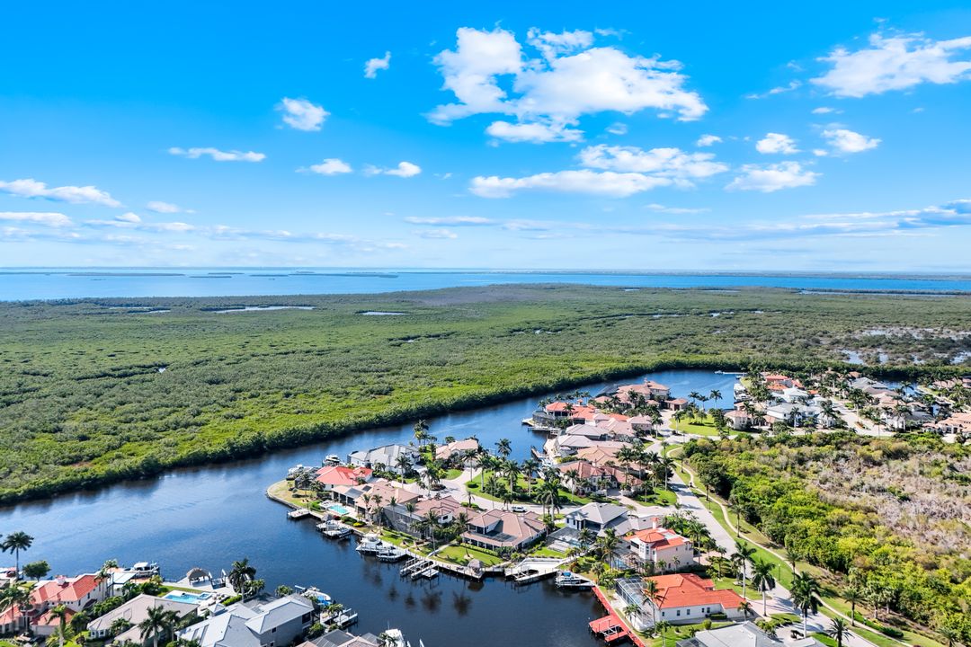 5858 Harbour Preserve Cir, Cape Coral, FL 33914