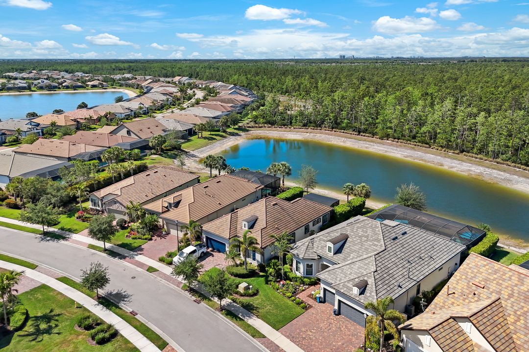 7597 Blackberry Dr, Naples, FL 34114