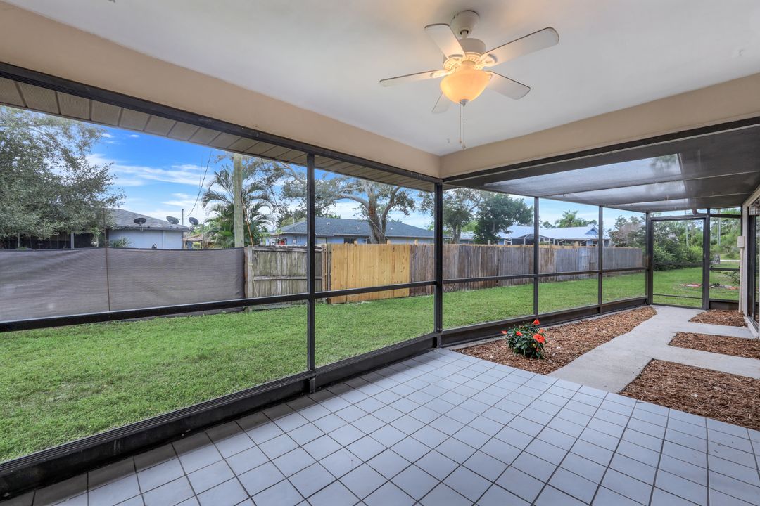 9052 Murcott Dr W, Fort Myers, FL 33967