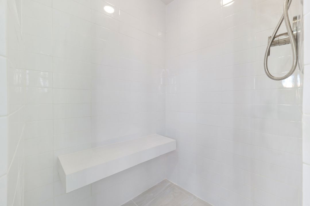 1615 Windy Pines Dr, Naples, FL 34112