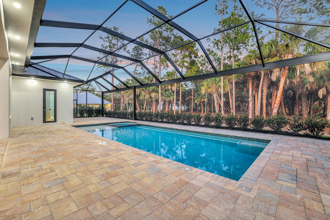 264 13th St NW, Naples, FL 34120