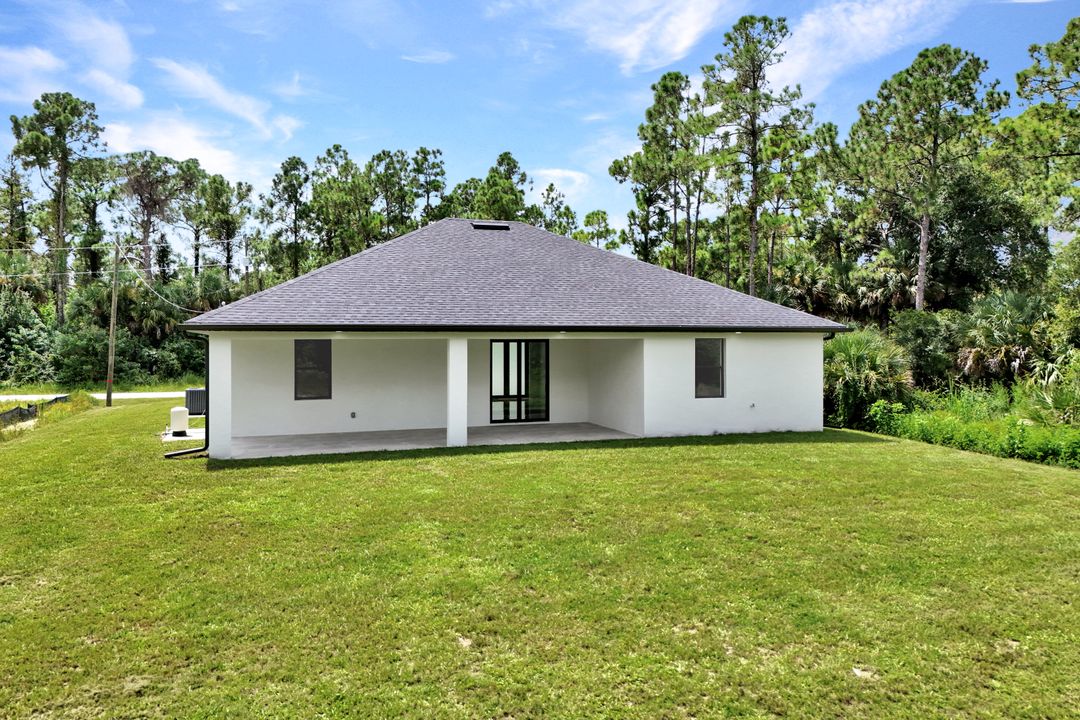 1137 Rahway St, Lehigh Acres, FL 33974