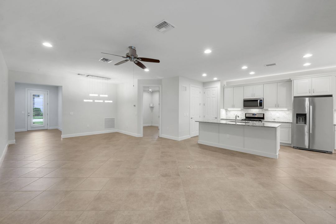16367 Halberry Ln, Naples, FL 34110