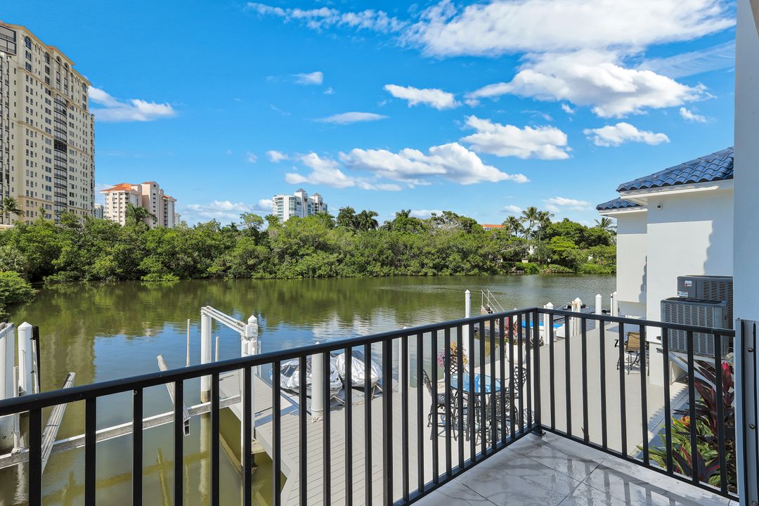 4900 Gulf Shore Blvd N, Naples, FL 34103