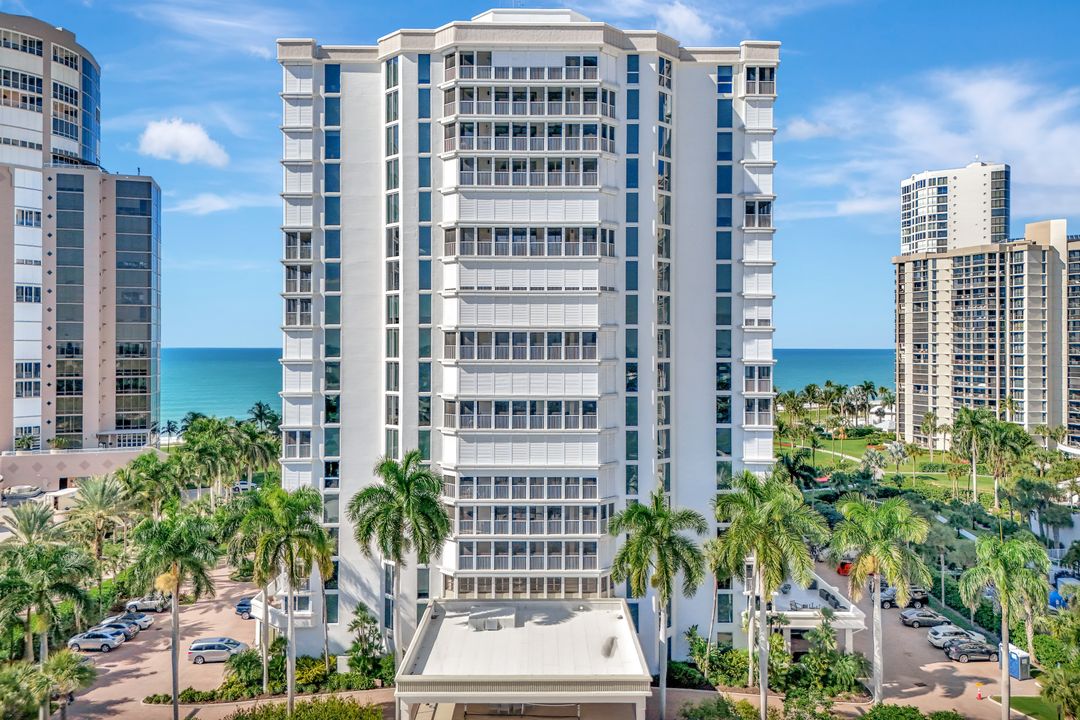4401 Gulf Shore Blvd N #205, Naples, FL 34103