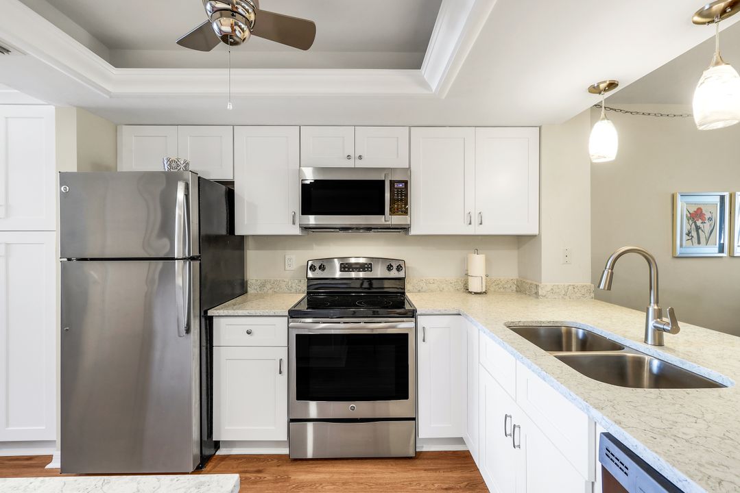 270 Naples Cove Dr #3205, Naples, FL 34110