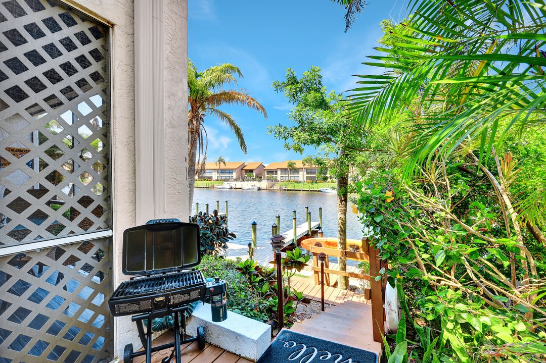 3819 SE 11th Pl, Cape Coral, FL 33904