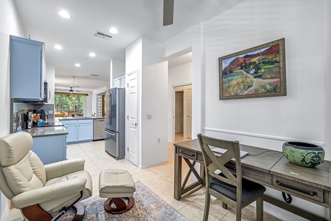 4843 Hampshire Ct #204, Naples, FL 34112