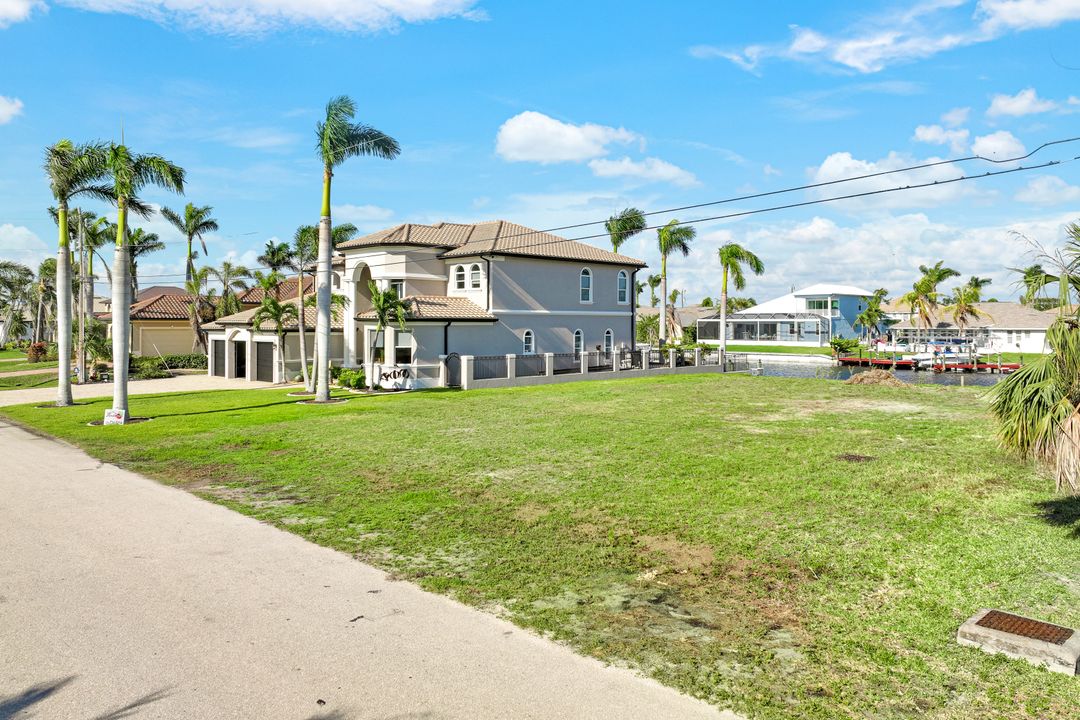 5423 SW 17th Ave, Cape Coral, FL 33914