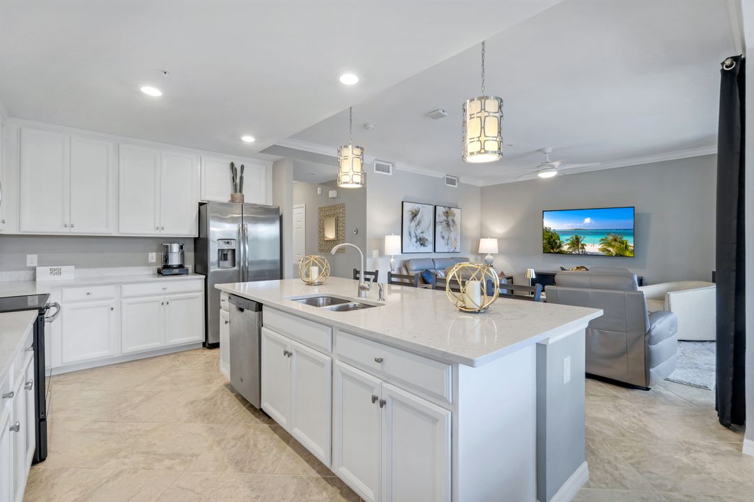 9590 Trevi Ct #5323, Naples, FL 34113