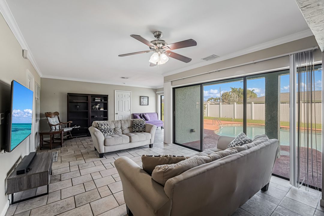 1101 SE 30th St, Cape Coral, FL 33904