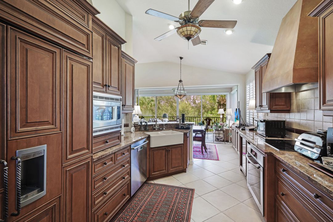 4051 Bayhead Dr #202, Bonita Springs, FL 34134