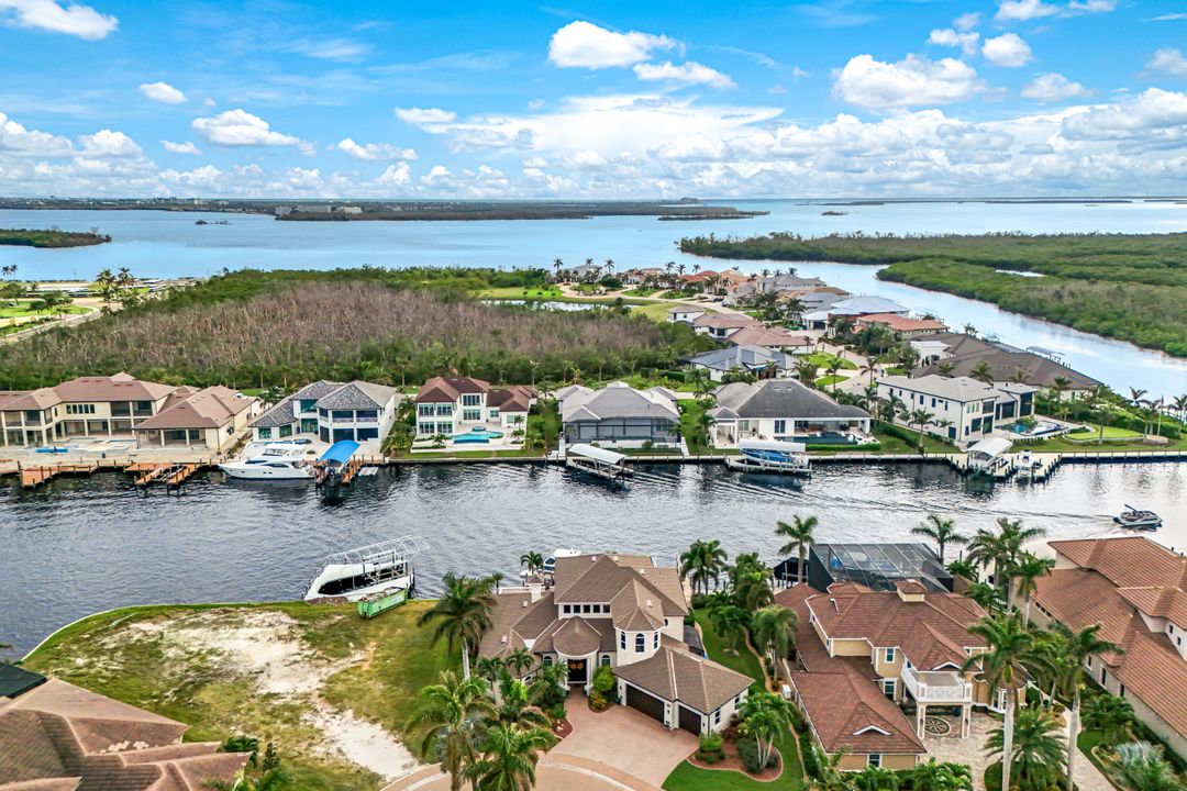 1506 Hermitage Ln, Cape Coral, FL 33914