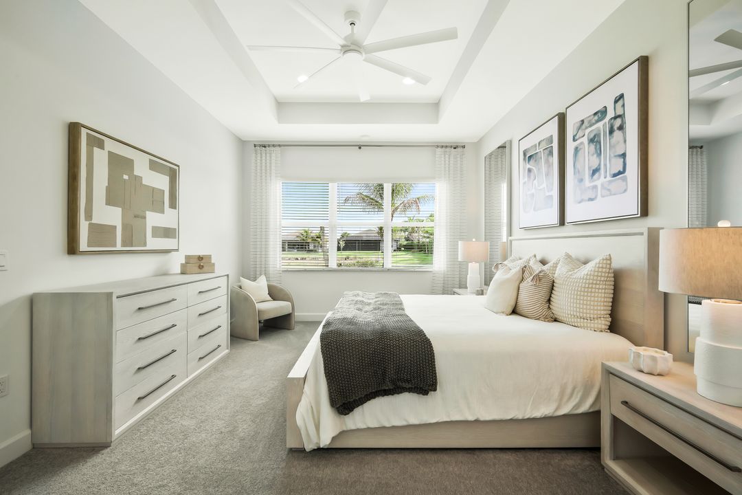 11805 Drake Ln, Naples, FL 34120