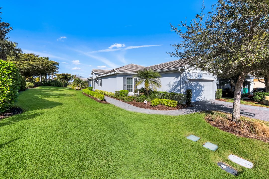 2655 Vareo Ct, Cape Coral, FL 33991