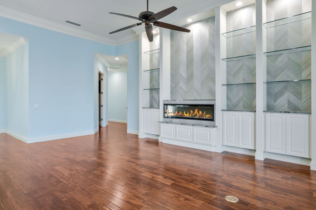 2885 Hatteras Way, Naples, FL 34119