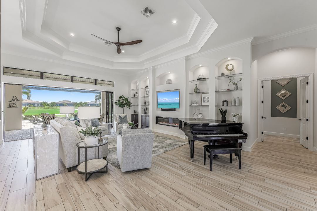 9071 Sorreno Ct, Naples, FL 34119