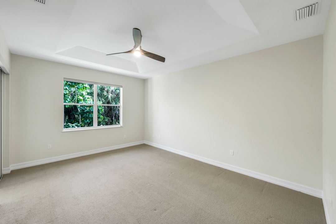 2040 Tarpon Bay Dr N #201, Naples, FL 34119