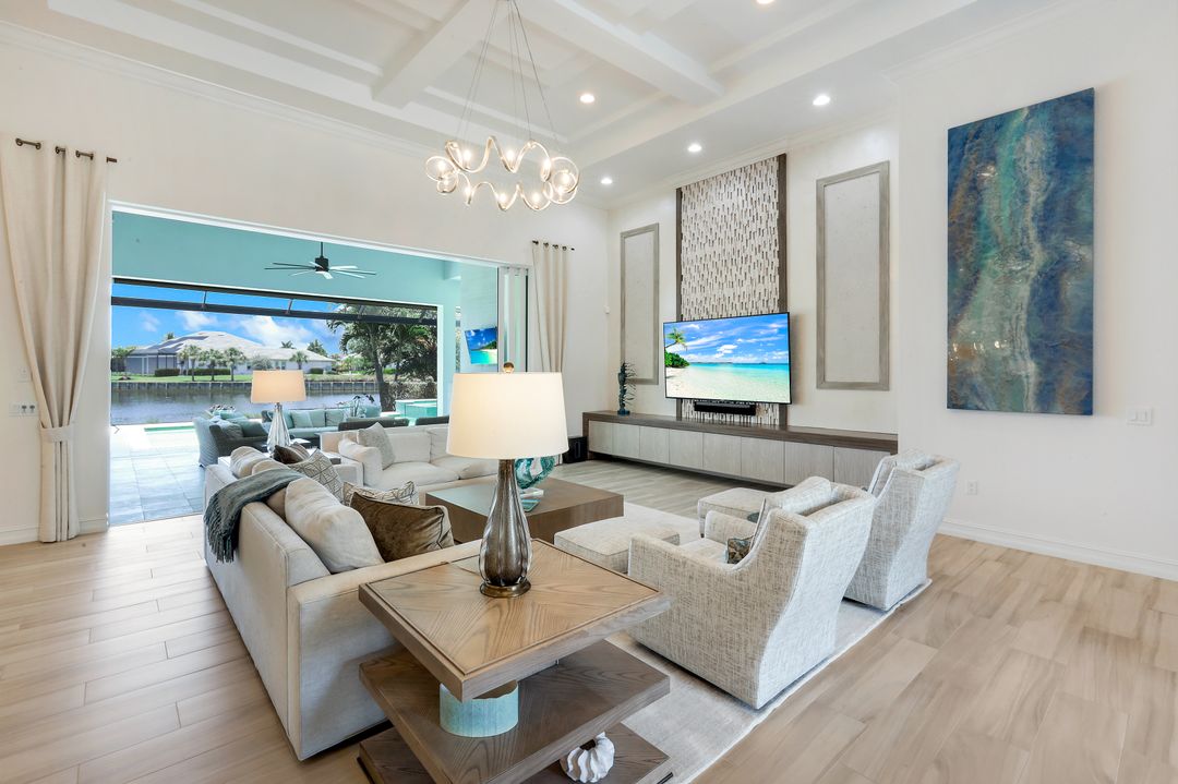 6259 Lightbourn Wy, Naples, FL 34113