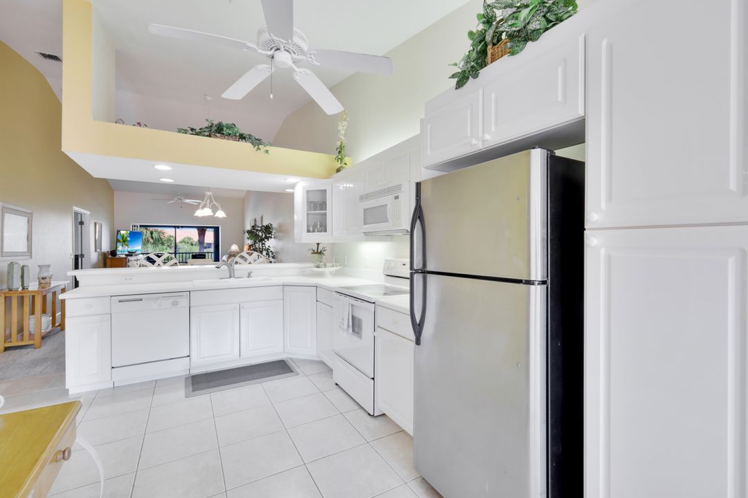 6730 Beach Resort Dr #12, Naples, FL 34114